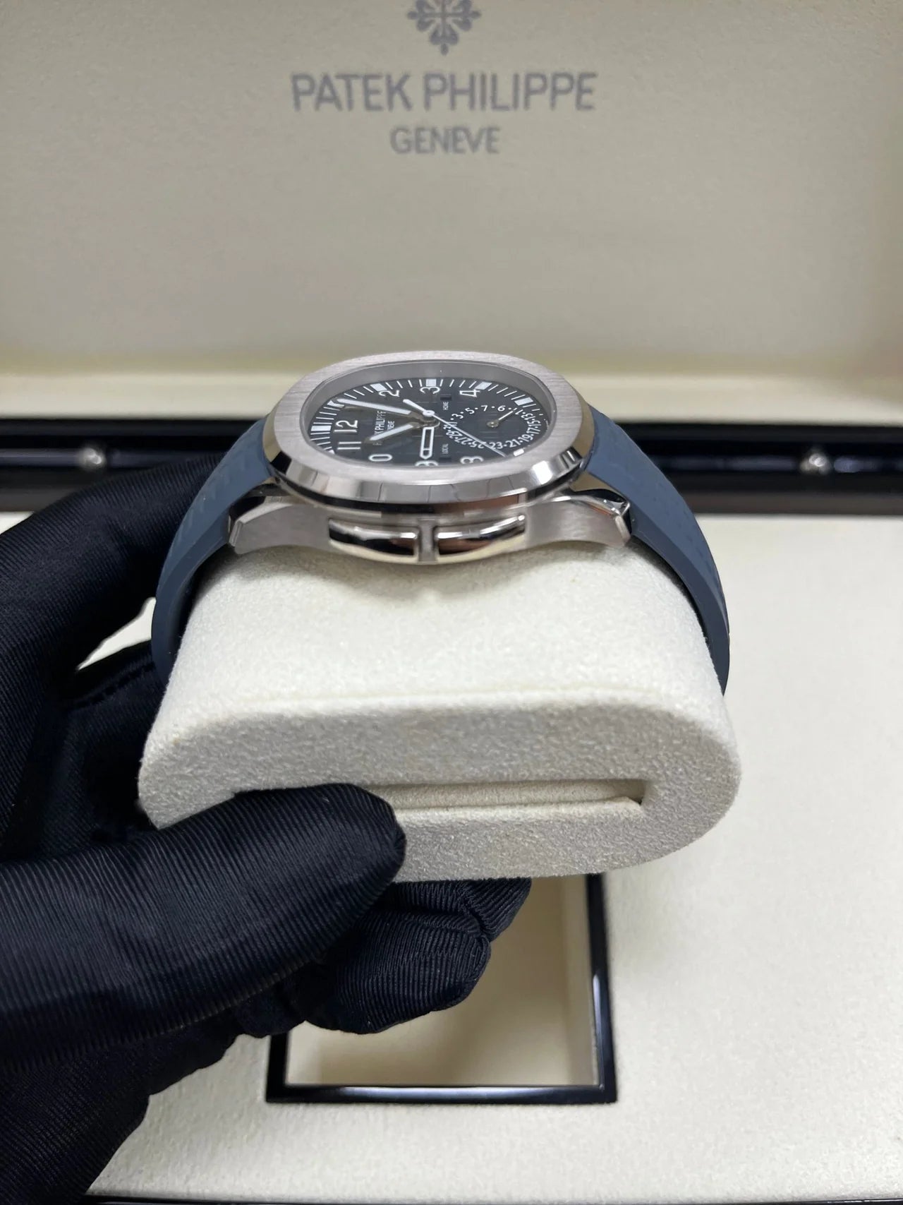 Patek Philippe Aquanaut Travel Time 5164G - 001