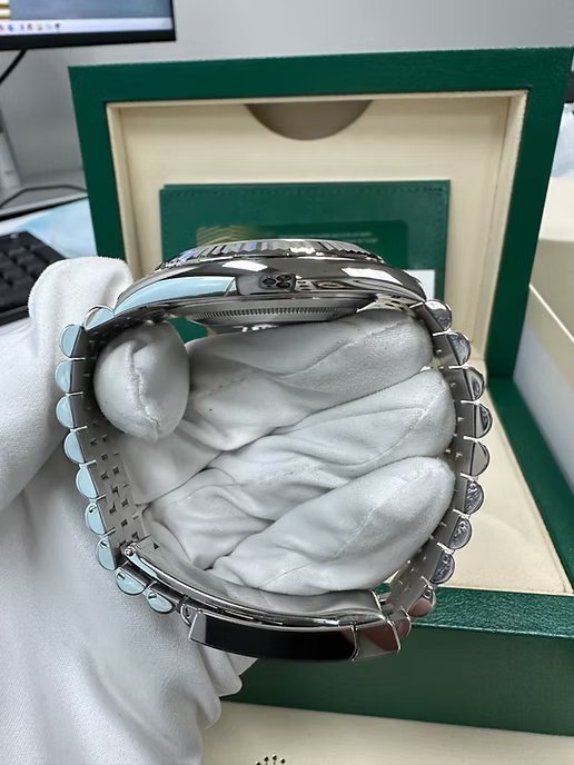 Rolex Datejust 41 Two-Tone White Gold & Steel - Blue Roman Dial - Fluted Bezel (Ref# 126334)