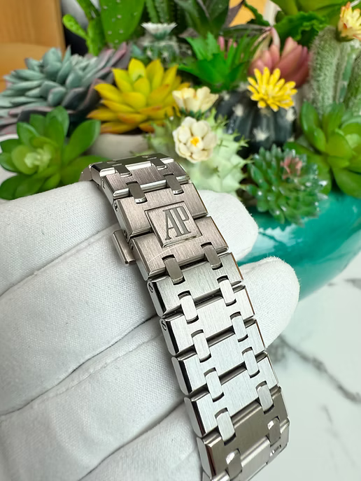 Audemars Piguet Royal Oak Selfwinding 41mm Blue Dial 15400ST.OO.1220ST.03