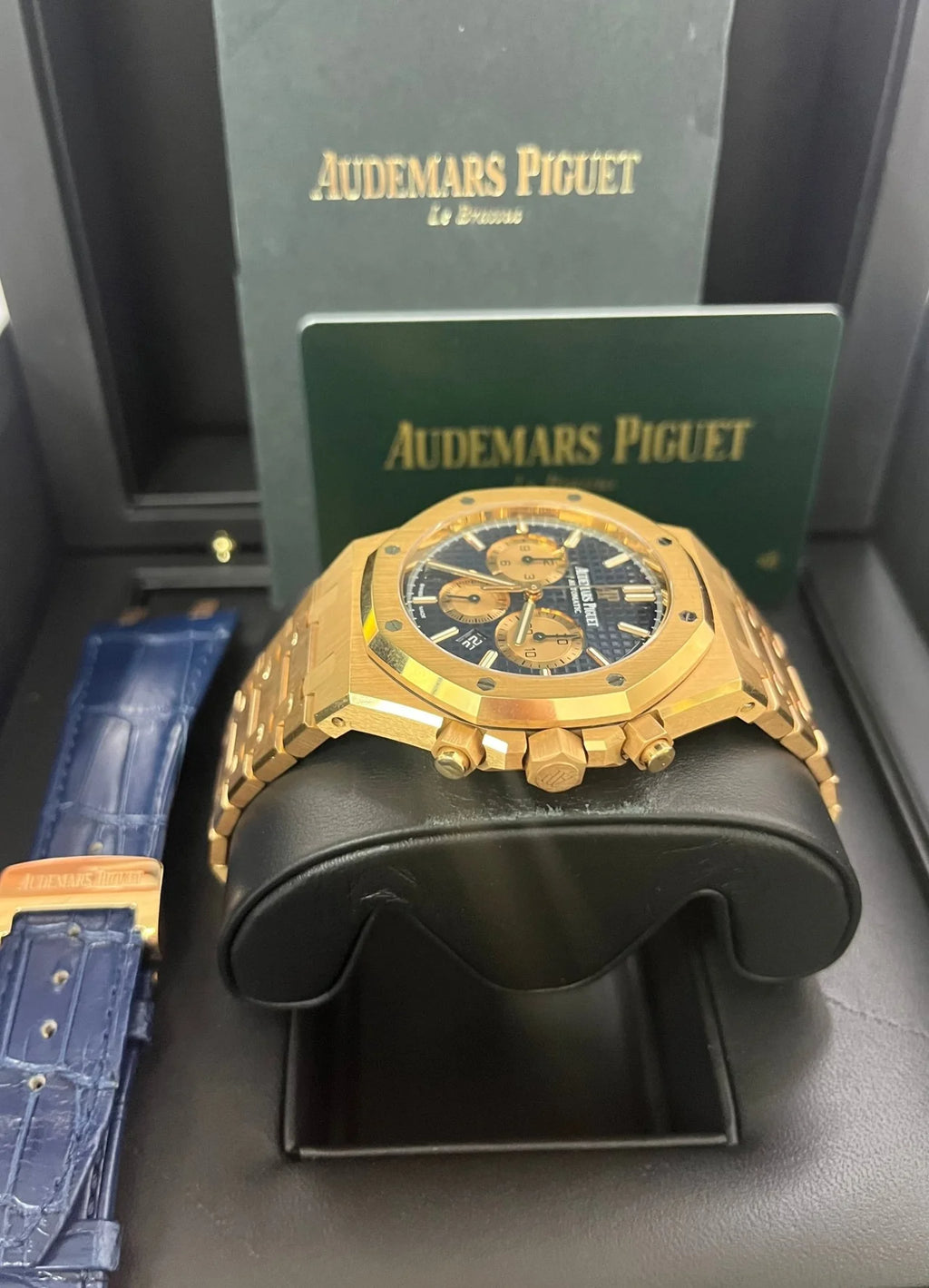 Audemars Piguet Royal Oak Selfwinding Chronograph/ 18k Rose Gold/ Blue Dial/ Pink Sub-Dials (26331OR.OO.D315CR.01)