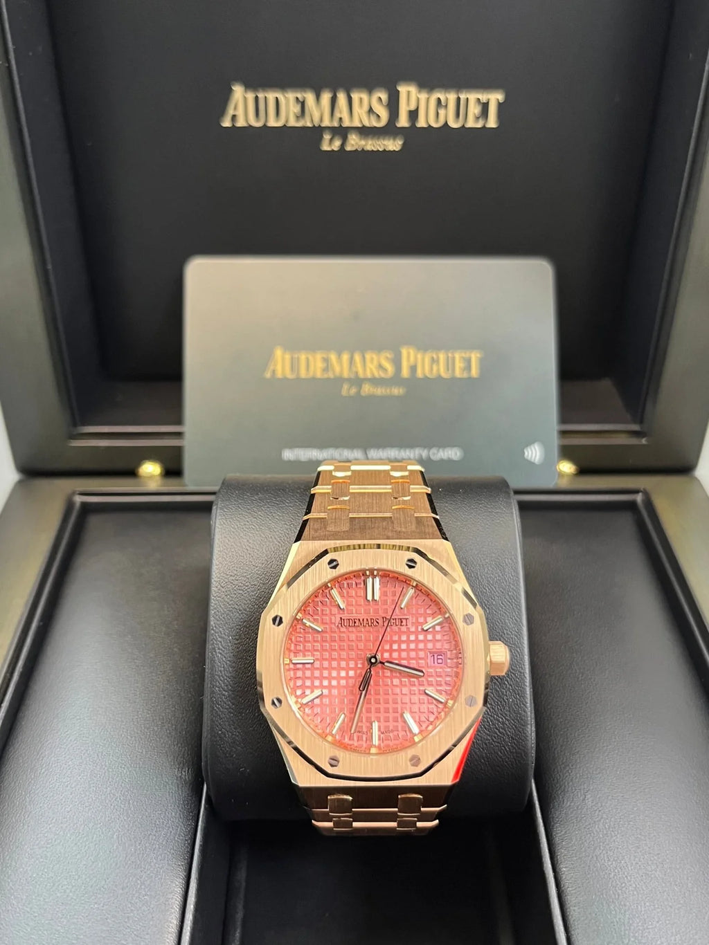 Audemars Piguet Royal Oak Selfwinding Rose Gold Pink Dial 34mm Royal Oak Selfwinding Ref. 77450OR.OO.1361OR.01