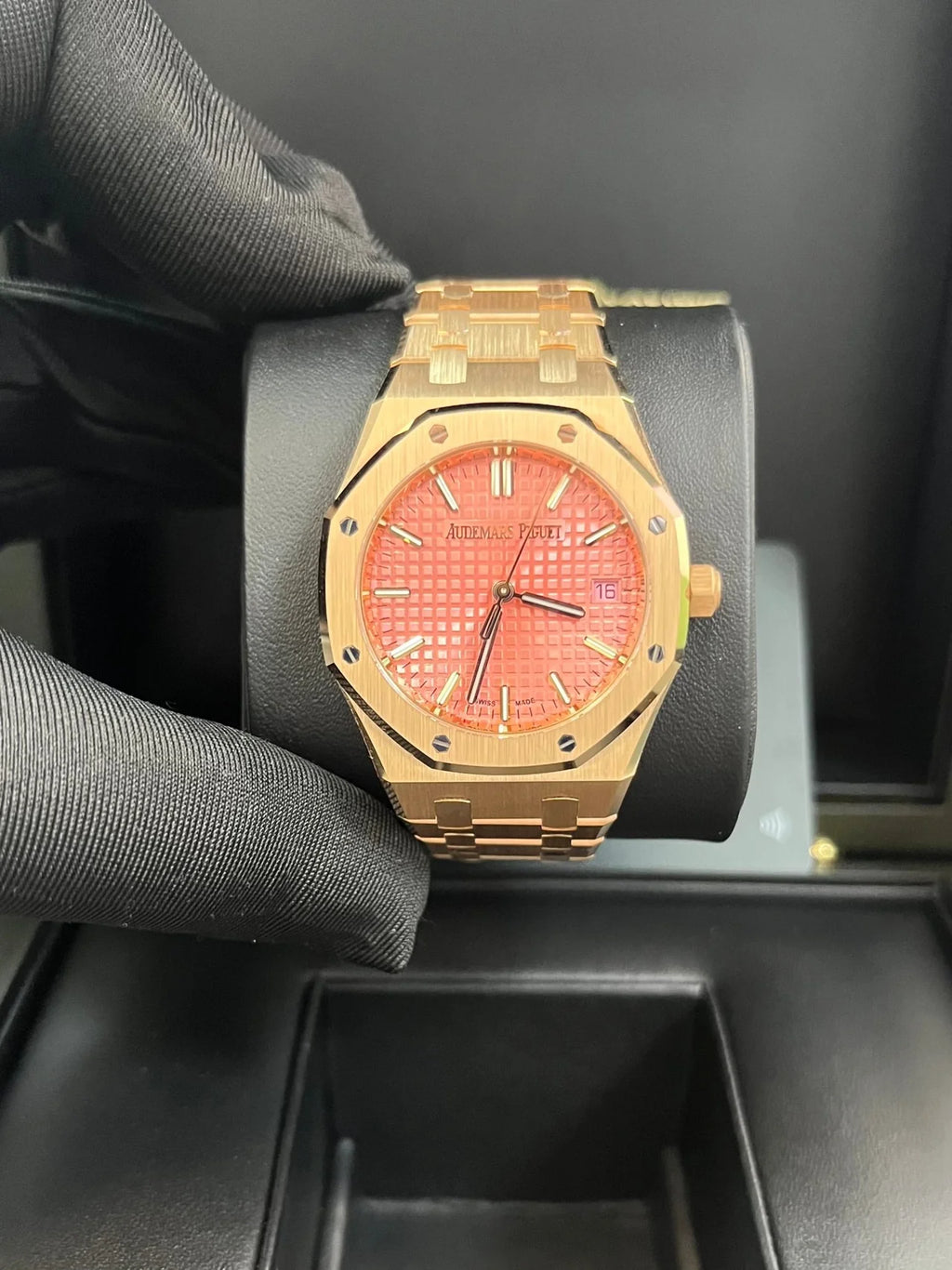 Audemars Piguet Royal Oak Selfwinding Rose Gold Pink Dial 34mm Royal Oak Selfwinding Ref. 77450OR.OO.1361OR.01
