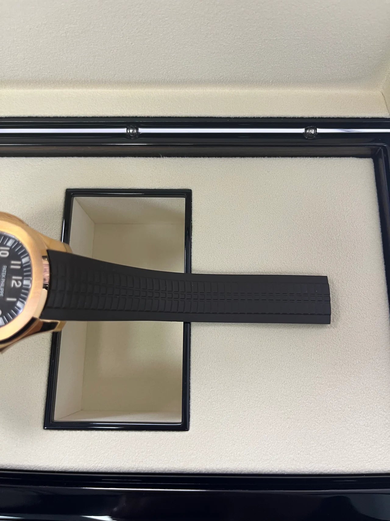 Patek Philippe Aquanaut Time Travel/ Rose Gold Chocolate Dial (Ref#5164R/001)