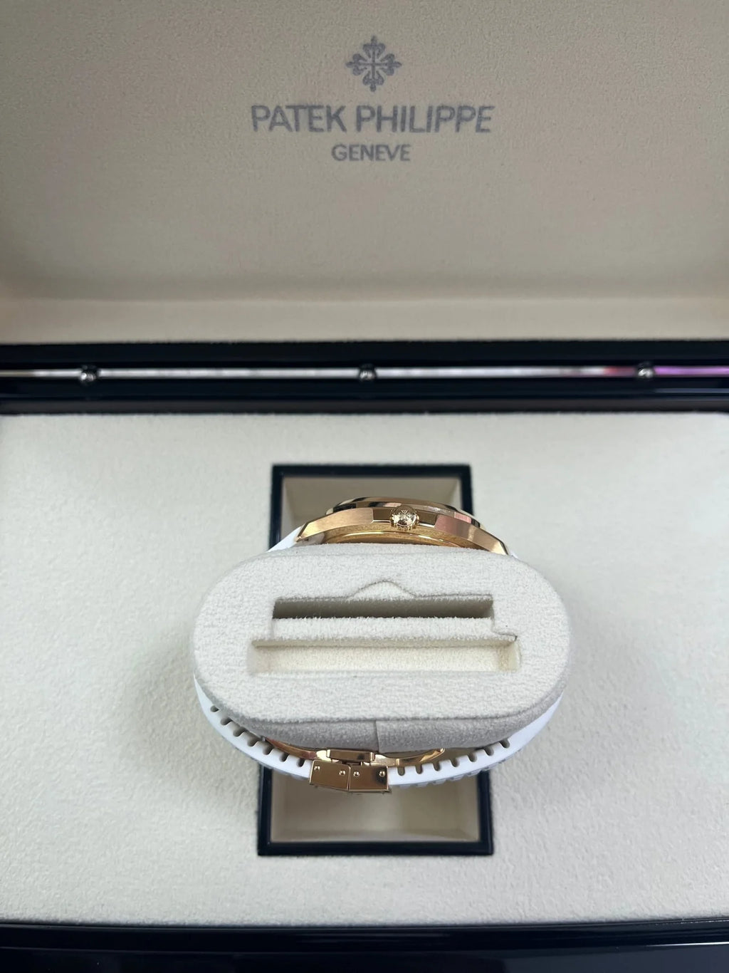 Patek Philippe Aquanaut Ladies White Dial Rose Gold Aquanaut Luce Travel 5269/200R