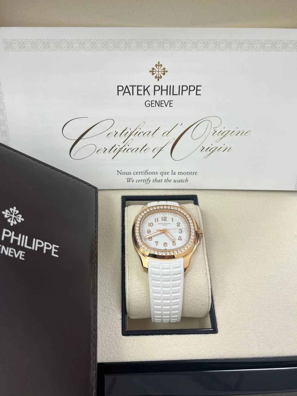 Patek Philippe Aquanaut Ladies White Dial Rose Gold Aquanaut Luce Travel 5269/200R