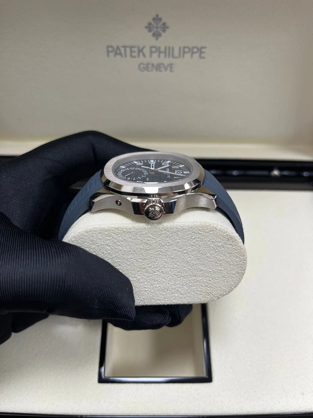 Patek Philippe Aquanaut Travel Time 5164G - 001