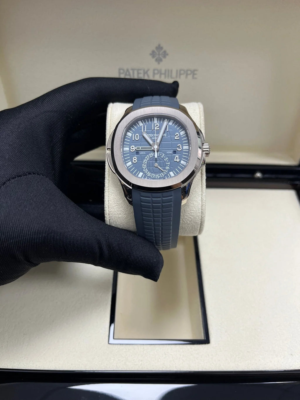 Patek Philippe Aquanaut Travel Time 5164G - 001