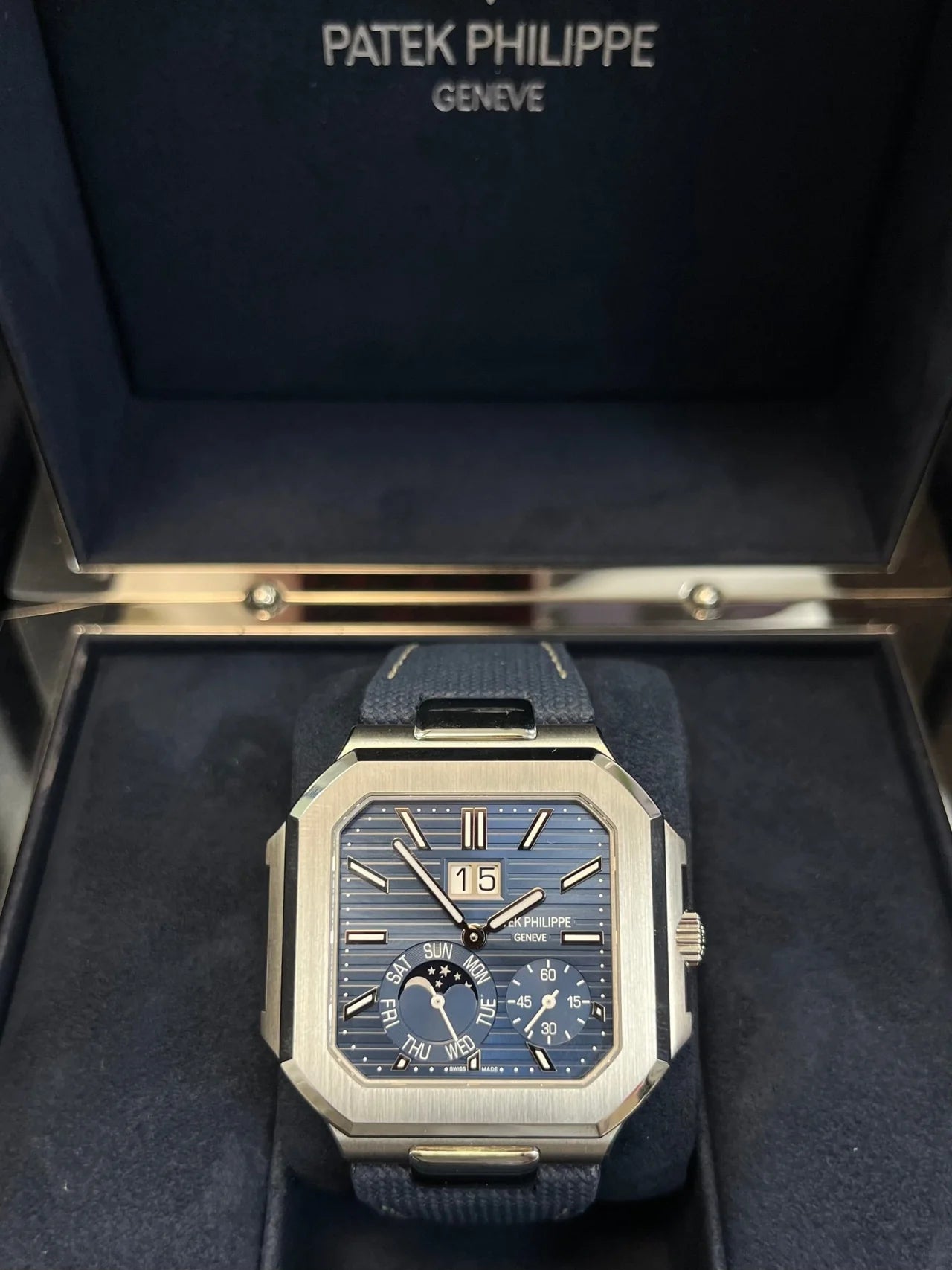 Patek Philippe Cubitus Platinum Case Sunburst Blue Dial 5822P-001