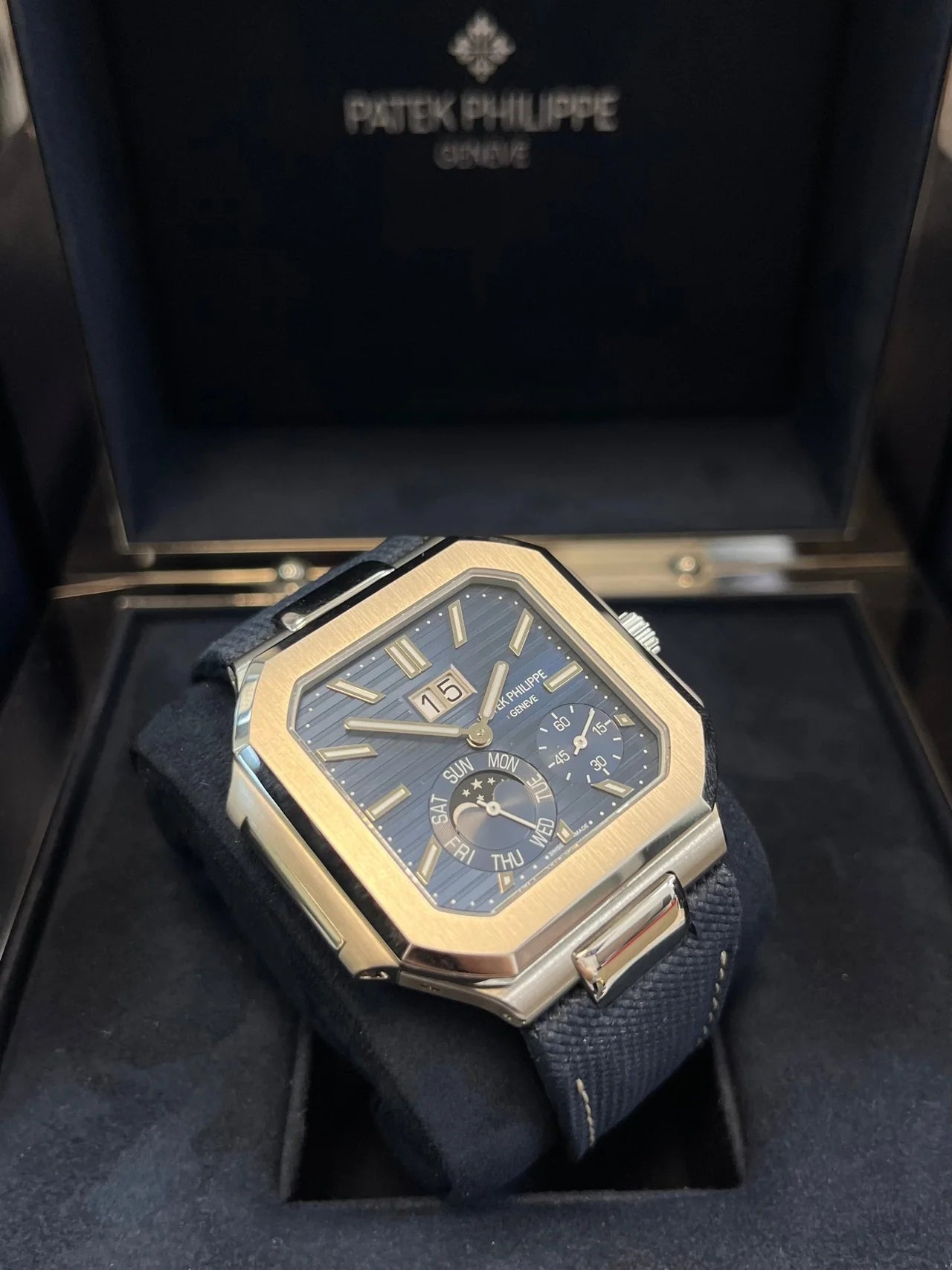 Patek Philippe Cubitus Platinum Case Sunburst Blue Dial 5822P-001