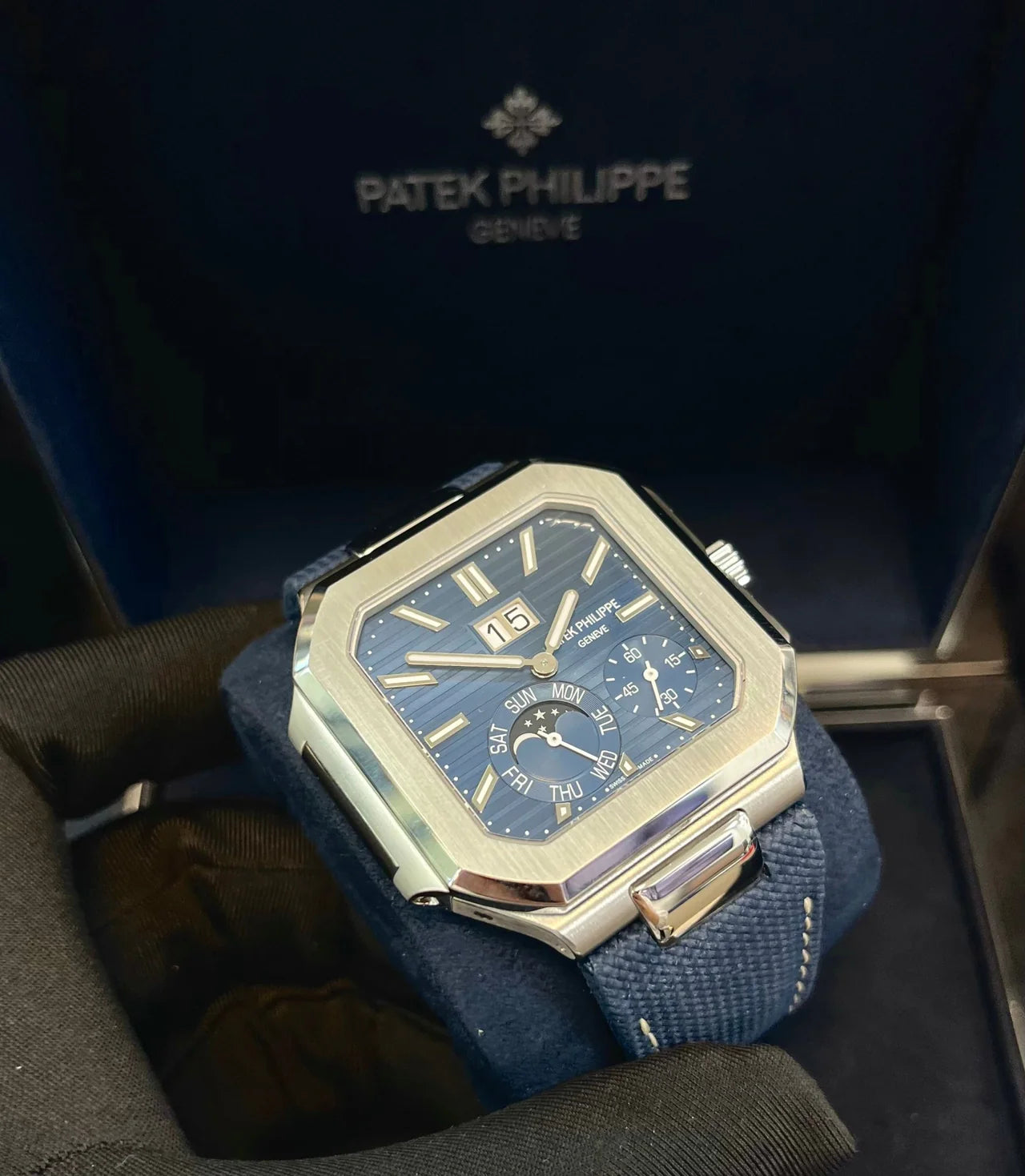 Patek Philippe Cubitus Platinum Case Sunburst Blue Dial 5822P-001