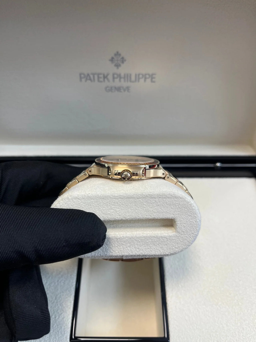 Patek Philippe Nautilus Automatic Rose Gold Baguette Cognac Bezel 7118/1300R