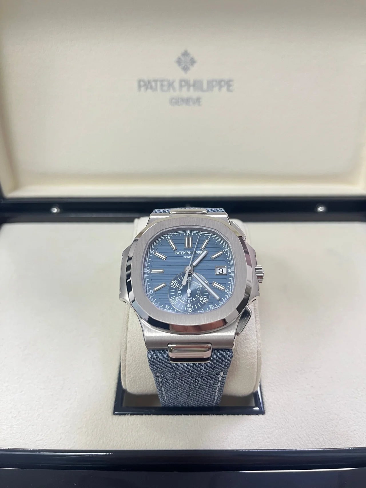 Patek Philippe Nautilus Flyback Chronograph White Gold Blue - Gray Dial 5980/60G