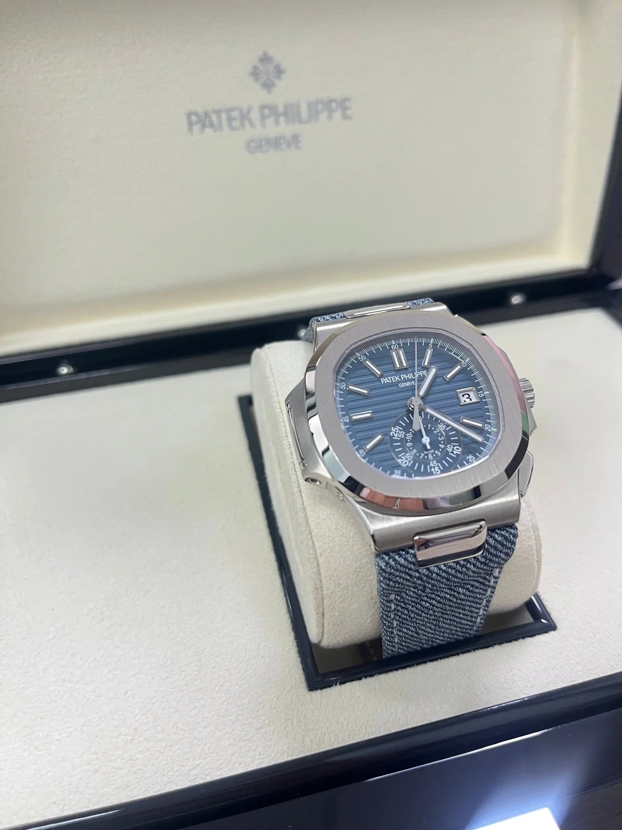 Patek Philippe Nautilus Flyback Chronograph White Gold Blue - Gray Dial 5980/60G