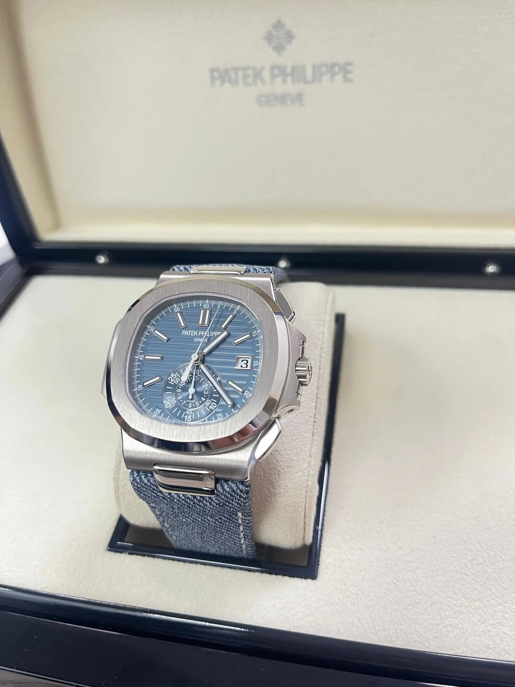 Patek Philippe Nautilus Flyback Chronograph White Gold Blue - Gray Dial 5980/60G