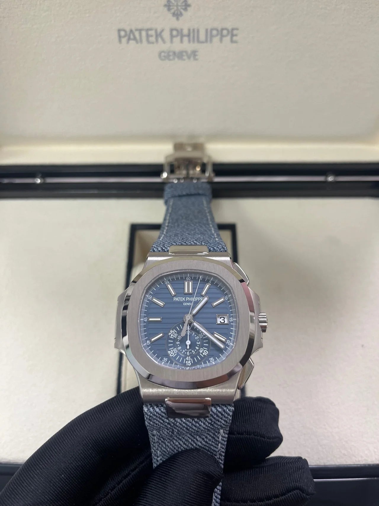 Patek Philippe Nautilus Flyback Chronograph White Gold Blue - Gray Dial 5980/60G