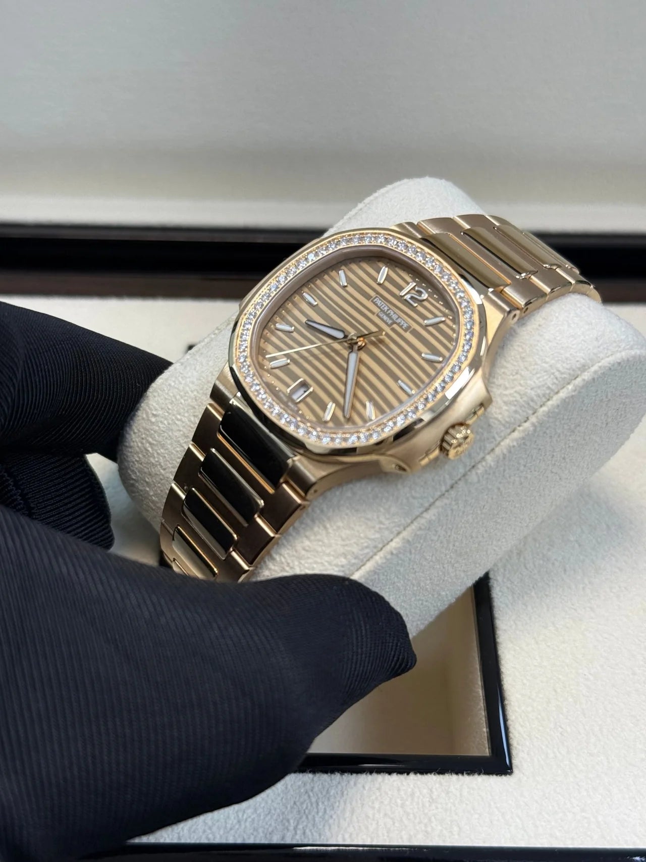 Patek Philippe Nautilus Rose Gold (Ref#7118/1200R-010)