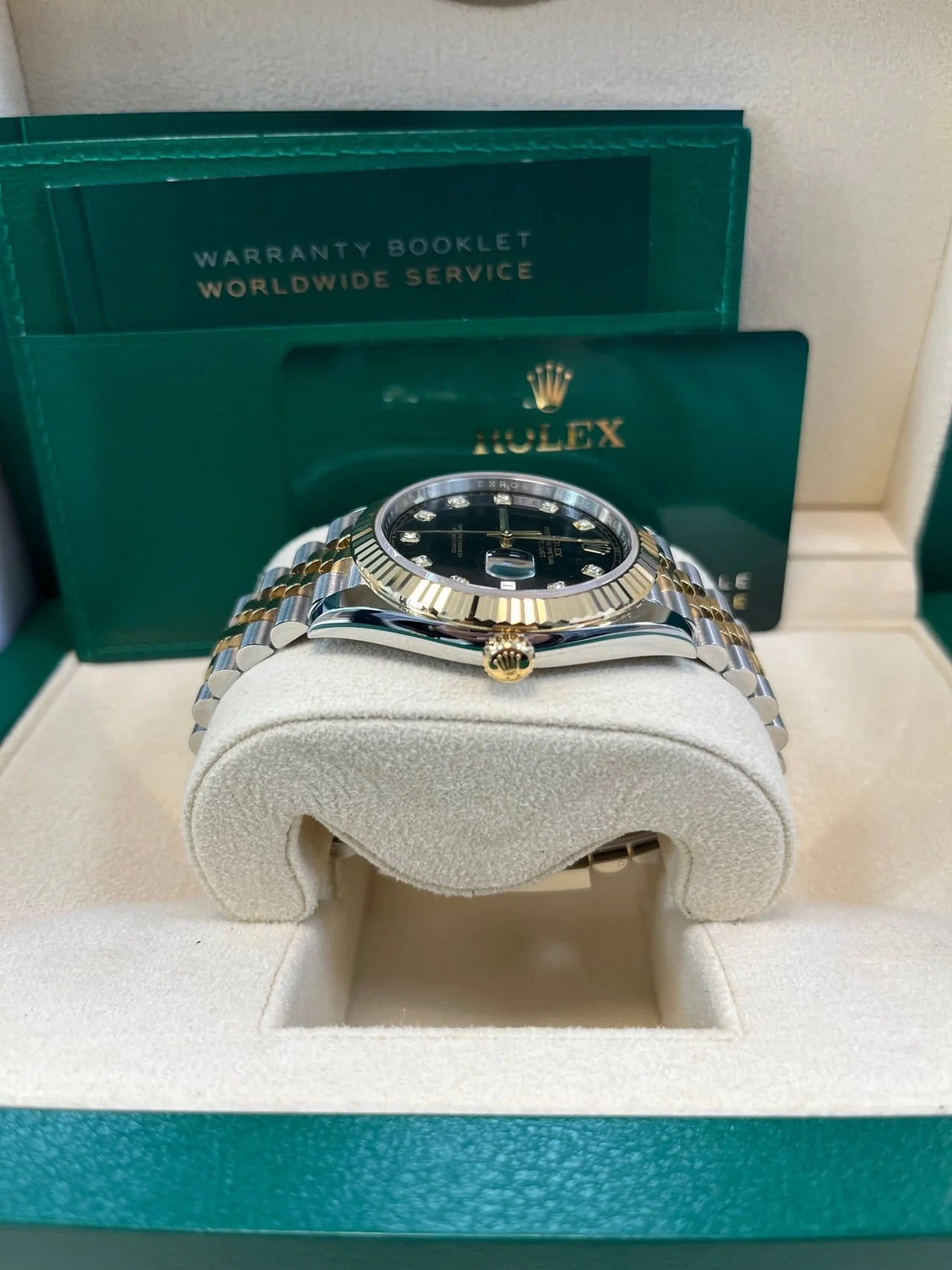 Rolex Datejust 41 Steel and Yellow Gold Black Diamond Jubilee 126333
