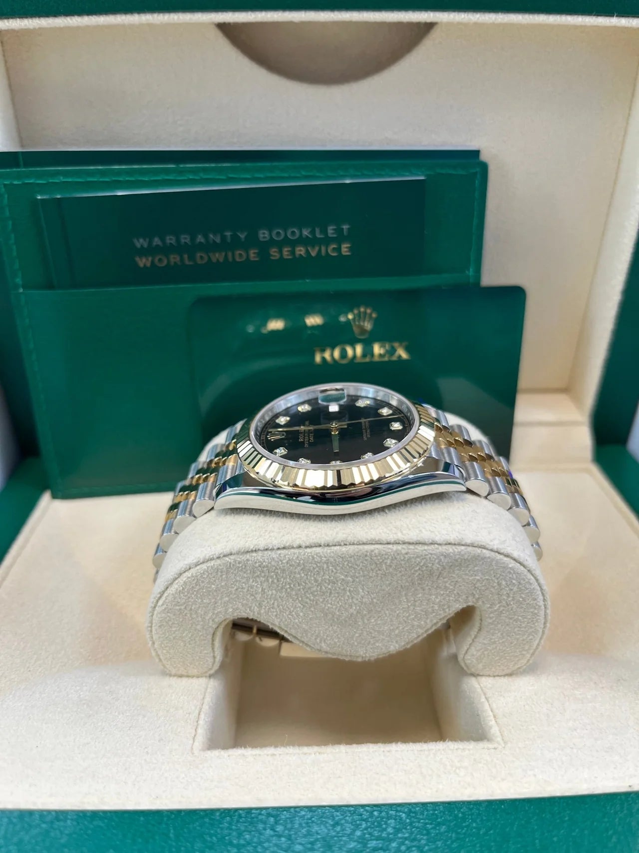 Rolex Datejust 41 Steel and Yellow Gold Black Diamond Jubilee 126333