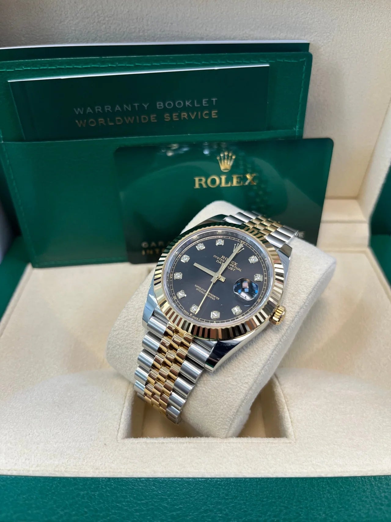 Rolex Datejust 41 Steel and Yellow Gold Black Diamond Jubilee 126333