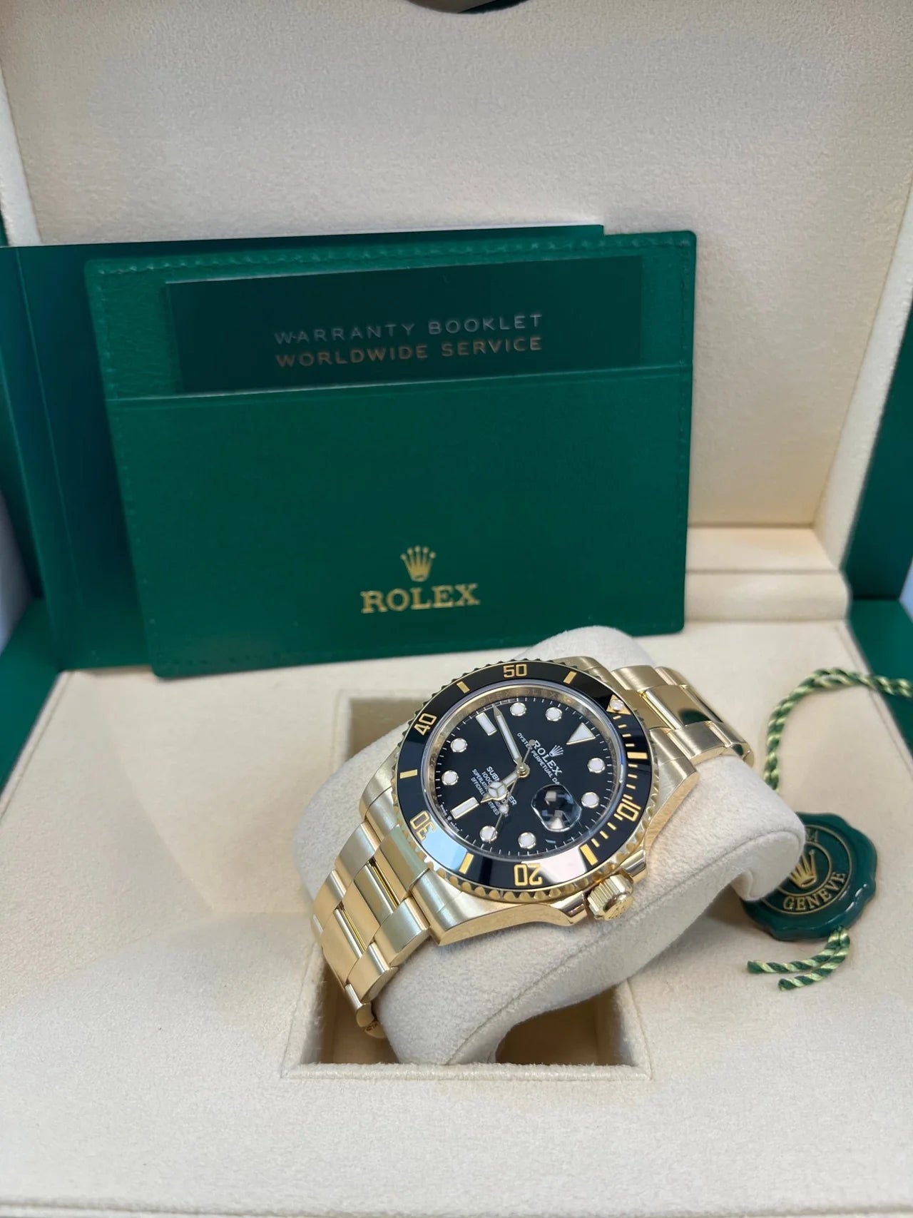 Rolex Submariner Date Certified Yellow Gold Black Dial 116618ln