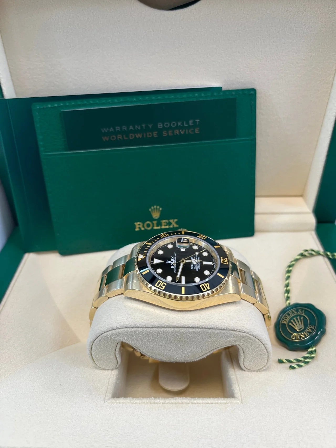 Rolex Submariner Date Certified Yellow Gold Black Dial 116618ln