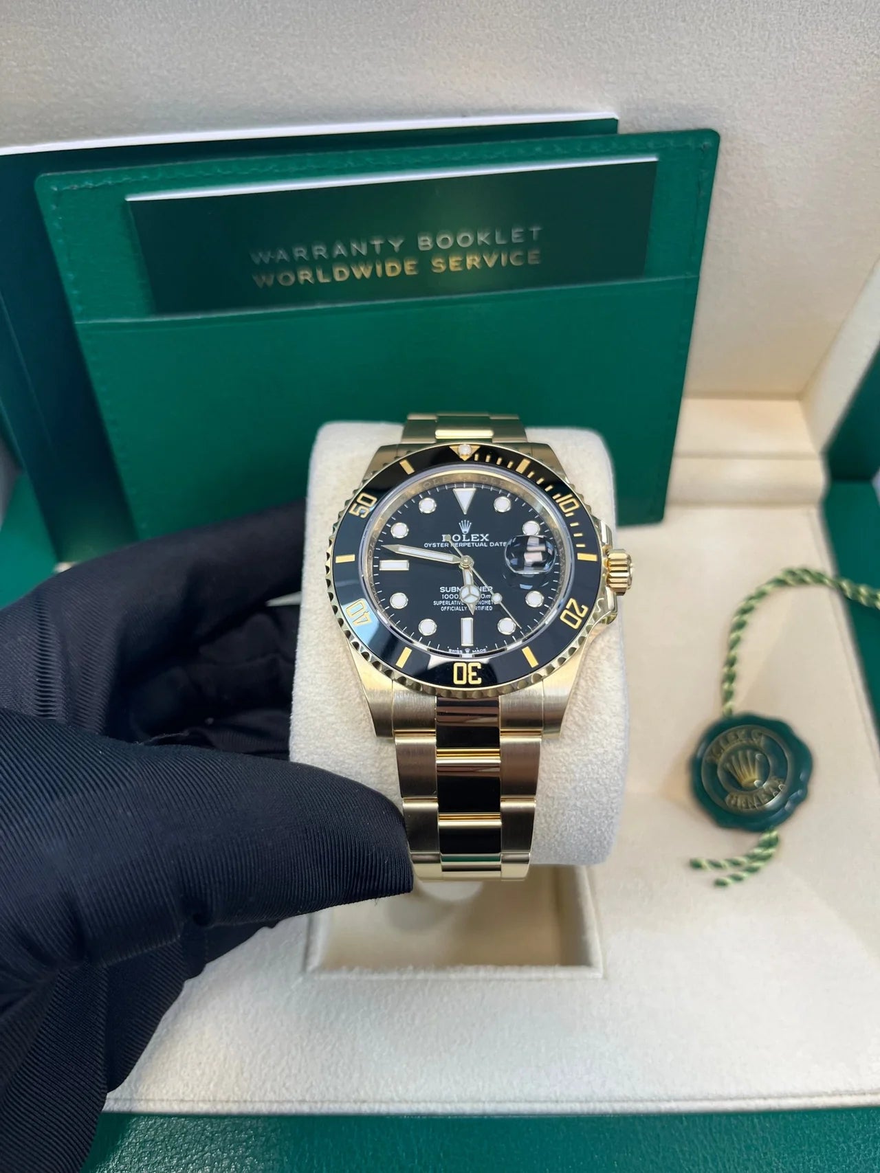 Rolex Submariner Date Certified Yellow Gold Black Dial 116618ln