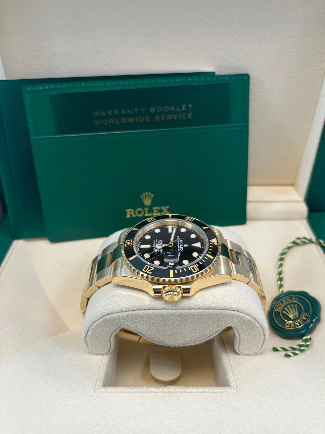 Rolex Submariner Date Certified Yellow Gold Black Dial 116618ln