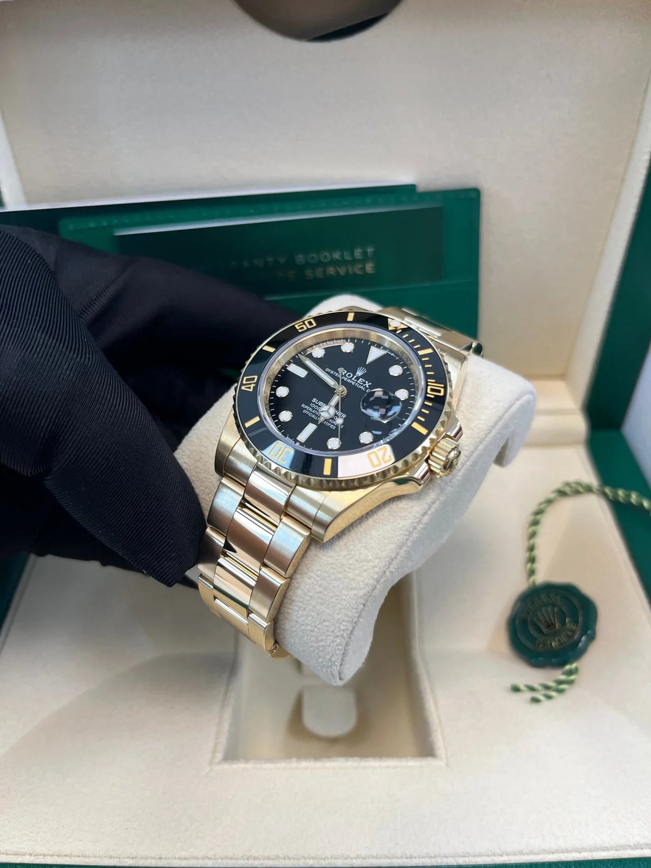 Rolex Submariner Date Certified Yellow Gold Black Dial 116618ln